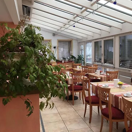 Tennenloher Hof Hotel 3*