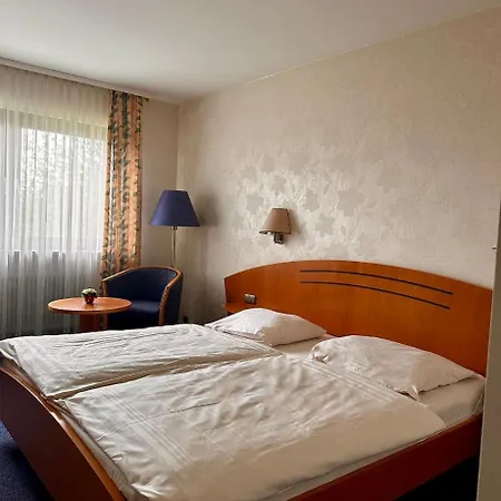 Otel Tennenloher Hof Erlangen