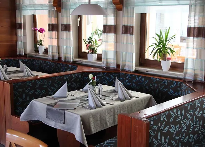 Hotel Tennenloher Hof 3*